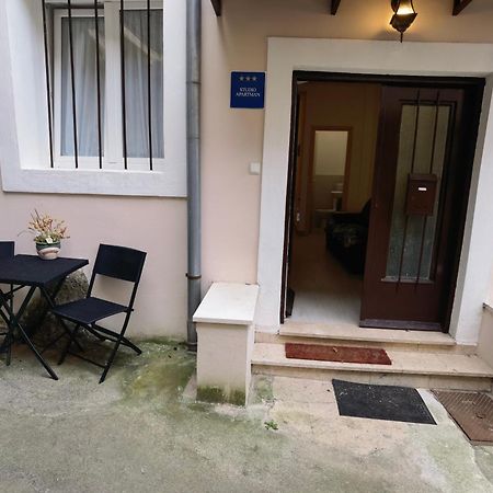 Apartment Zlatko , Ten Steps To The Sea Opatija Bagian luar foto