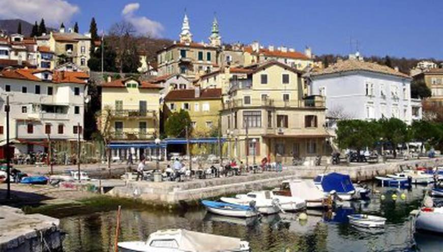 Apartment Zlatko , Ten Steps To The Sea Opatija Bagian luar foto