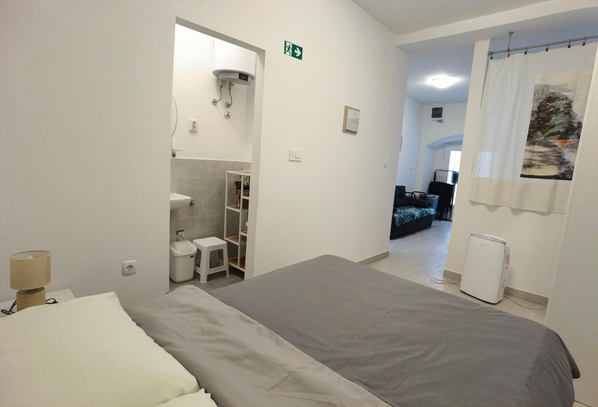 Apartment Zlatko , Ten Steps To The Sea Opatija Bagian luar foto