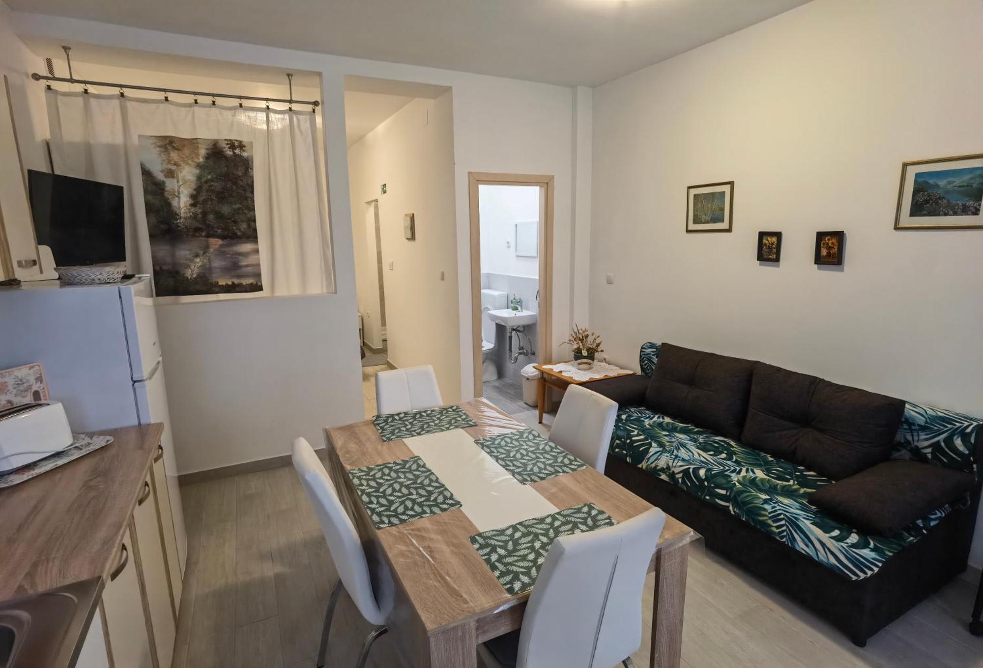 Apartment Zlatko , Ten Steps To The Sea Opatija Bagian luar foto