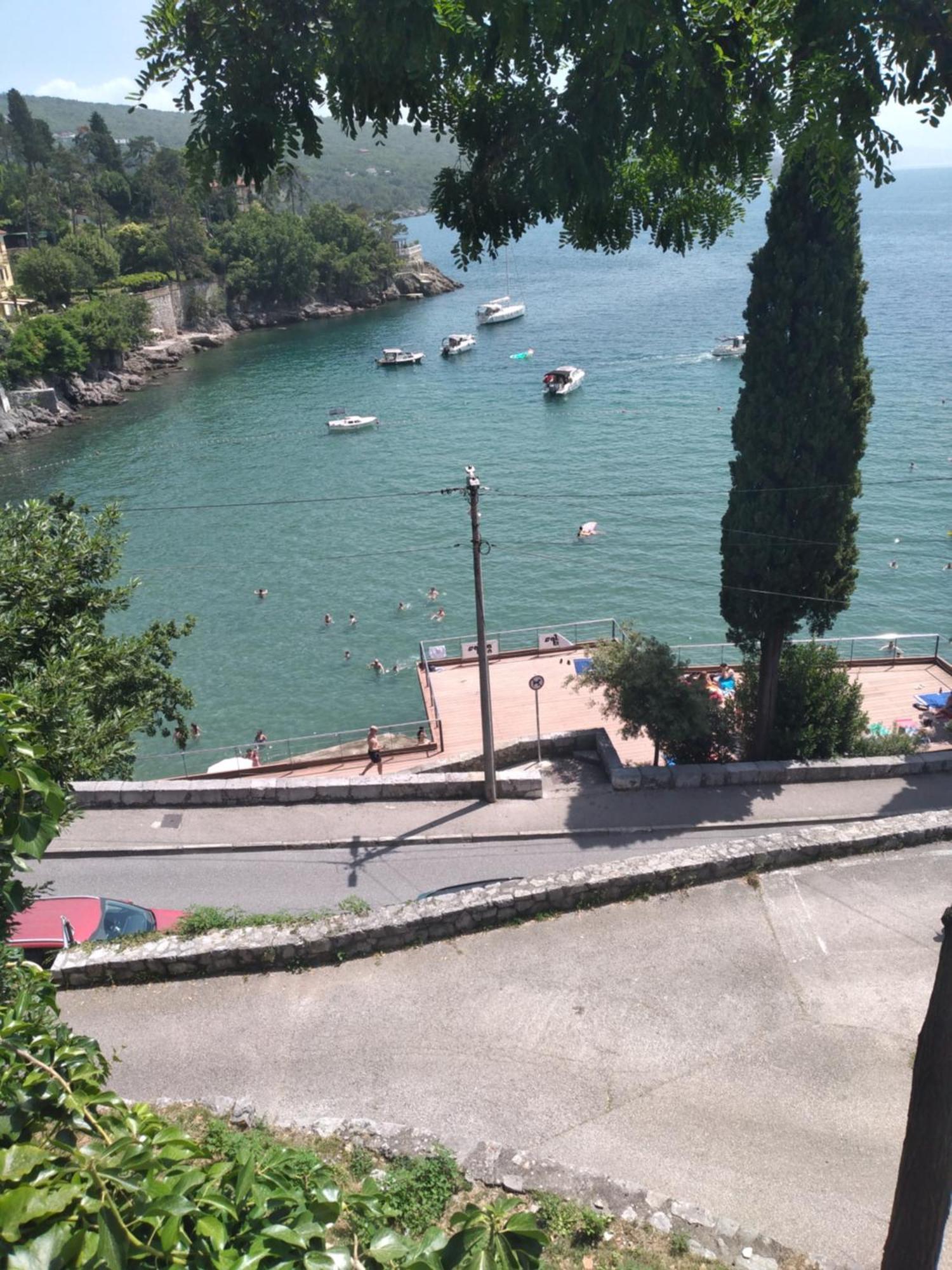 Apartment Zlatko , Ten Steps To The Sea Opatija Bagian luar foto
